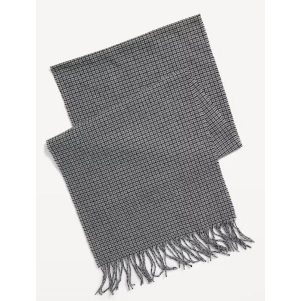 Flannel Scarf Old Navy Gray Plaid 13x67 with fringe